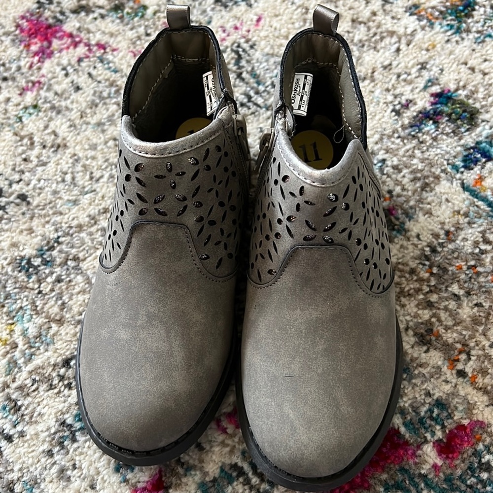 Osh kosh gray booties size 11